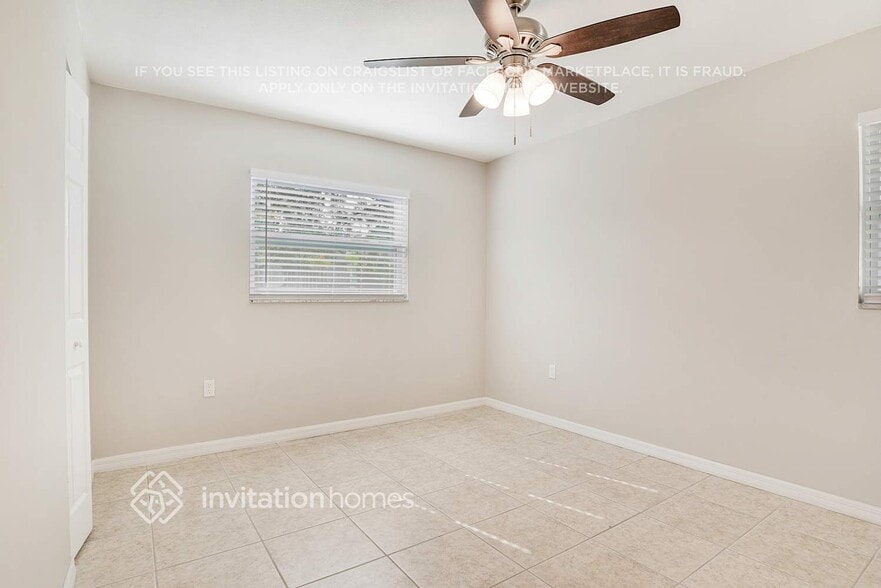 Building Photo - 6146 Balboa Dr