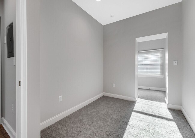 Building Photo - Reserves on Washington Park