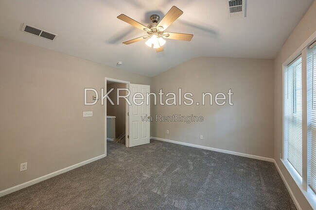 Building Photo - 2358 Towneview Ct SE