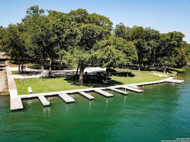 Building Photo - 963 River Rock