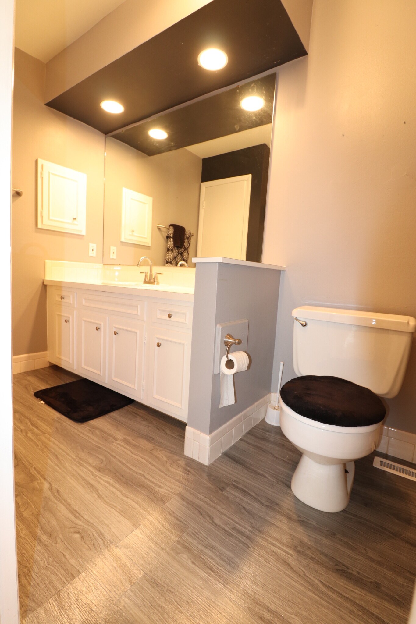 Building Photo - 8227 Santa Fe Dr