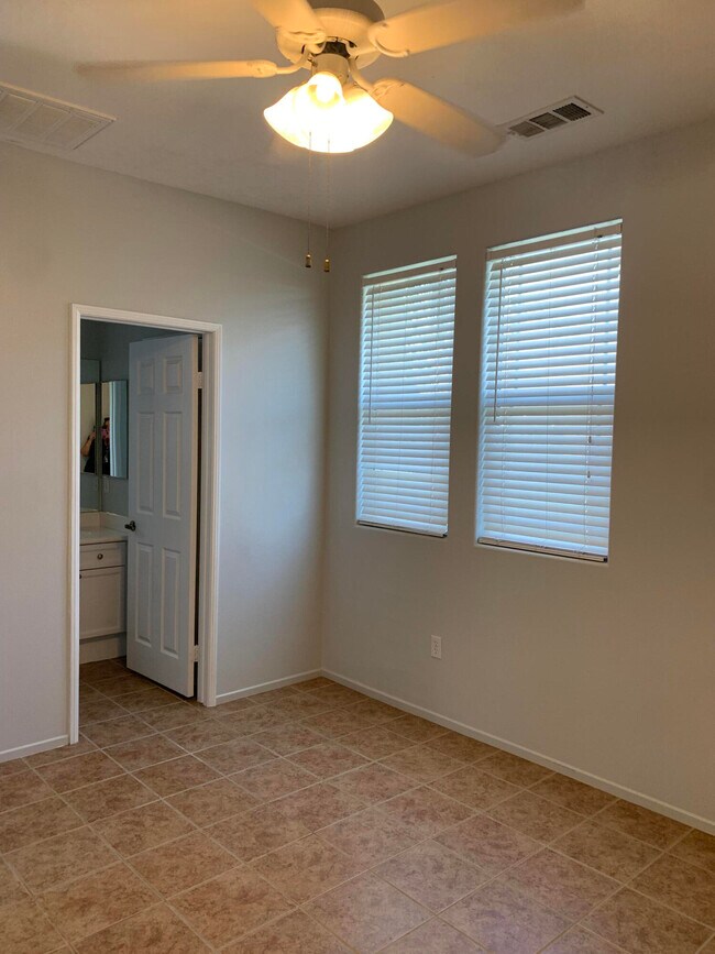 Building Photo - 82697 Cody Dr
