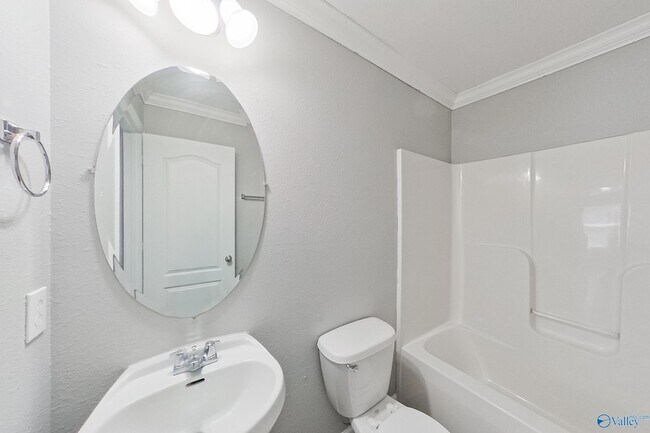 Building Photo - 109 Will Ln