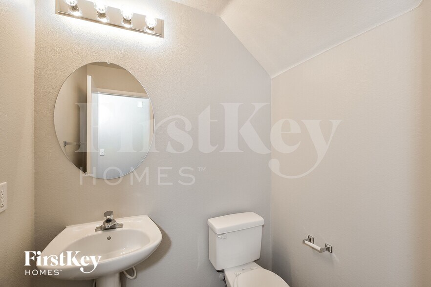 Building Photo - 3632 Starlight Evening St