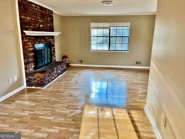 Building Photo - 152 Rountree Rd