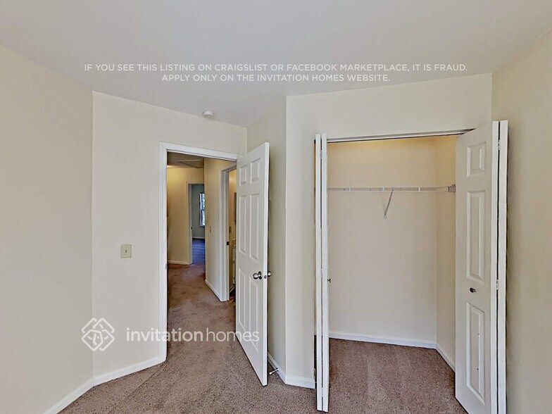 Building Photo - 1120 Stonebridge Ct