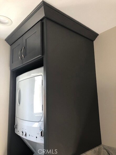 Building Photo - 185 N Grand St