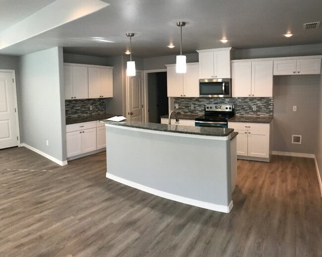 Building Photo - Wonderful 3 Bed 2 Bath in Willow Bend!