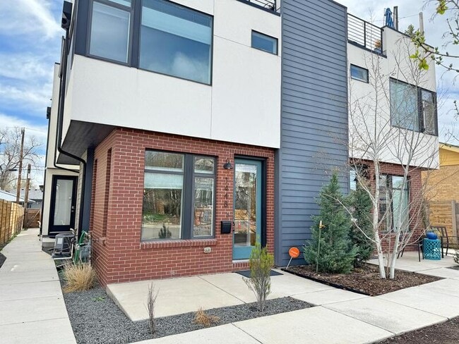 Building Photo - 1448 Xavier St