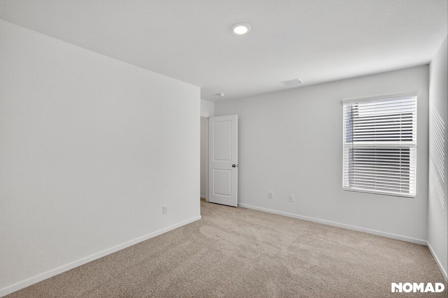 Building Photo - 12153 Steeplechase Dr