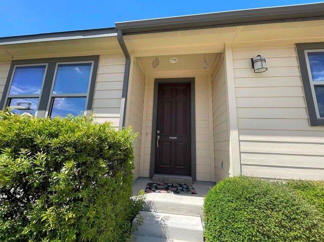 Building Photo - 15200 Wallaby Wy