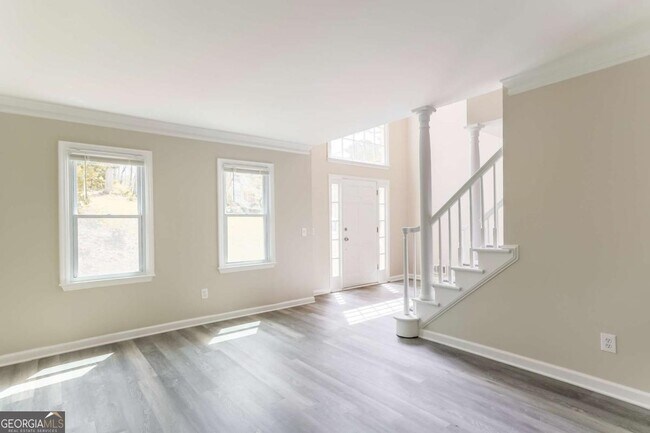 Building Photo - 2090 Breconridge Dr S W