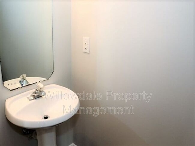 Building Photo - 308 Hamlet Park Dr