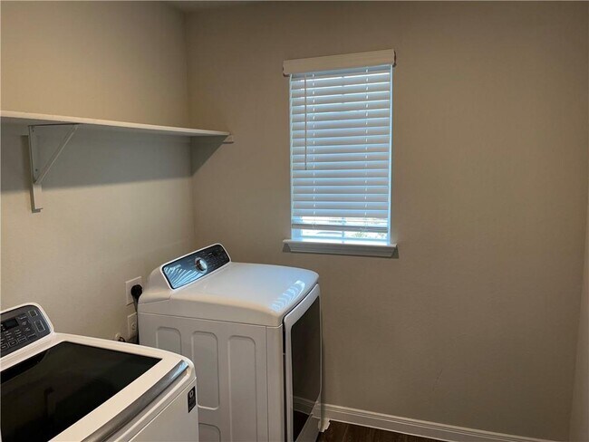 Building Photo - 14010 Levy Ln