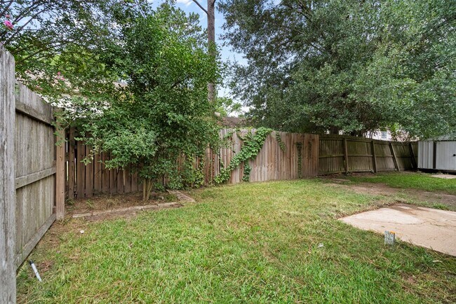 Building Photo - 9230 Wandsworth Dr