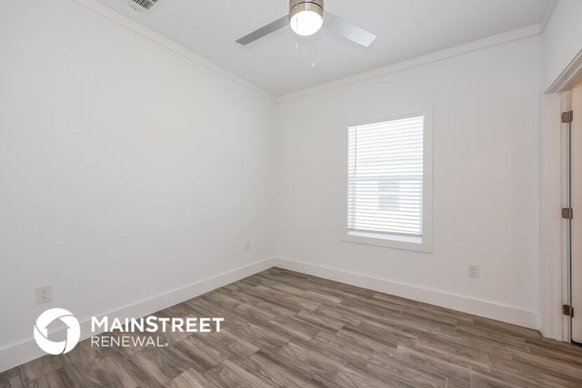 Building Photo - 1605 Daniel St