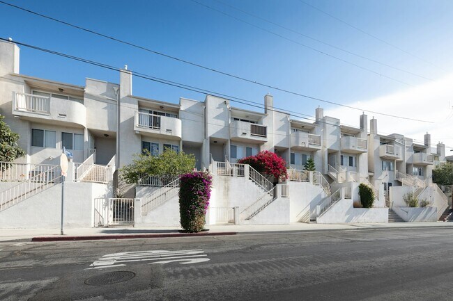 Primary Photo - 1001 Figueroa Terrace