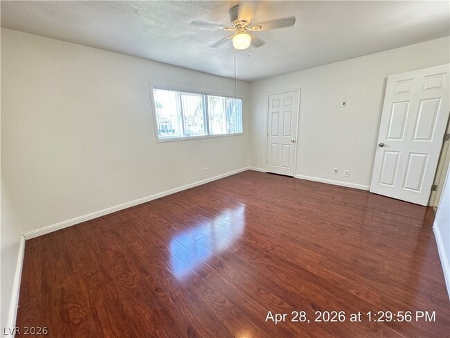 Building Photo - 210 S Mallard St