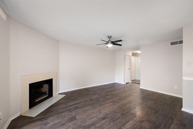 Building Photo - 2120 El Paseo St