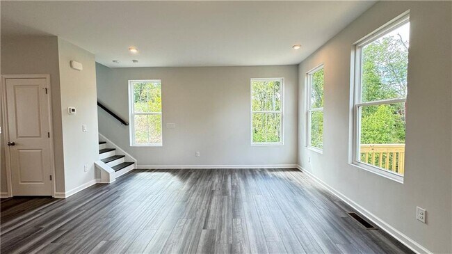 Building Photo - 1479 Creekside Cir NW