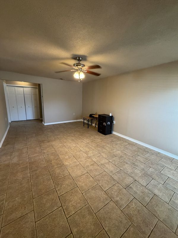 Building Photo - 9227 Spring Dawn St