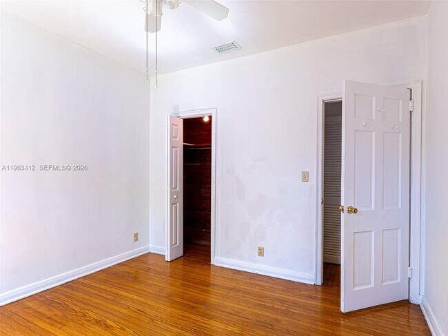 Building Photo - 630 SW 25th Rd