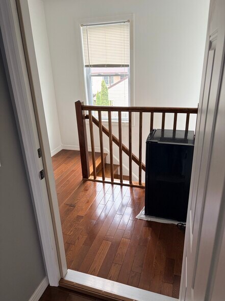 Building Photo - 124 S 15th Ave