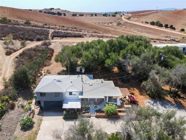 Building Photo - 2576 Green Hills Way