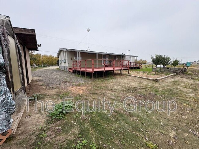 Building Photo - 26521 Rd 100