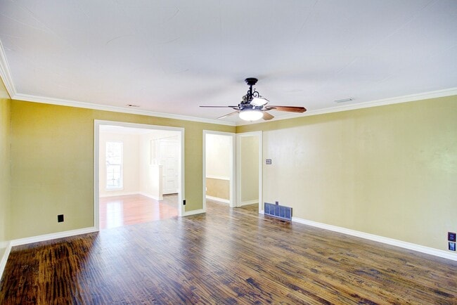Building Photo - Available August 1st | 4 Bedroom Home with...