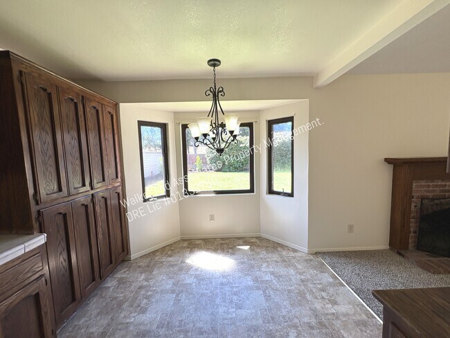 Building Photo - 840 Blue Ridge Dr