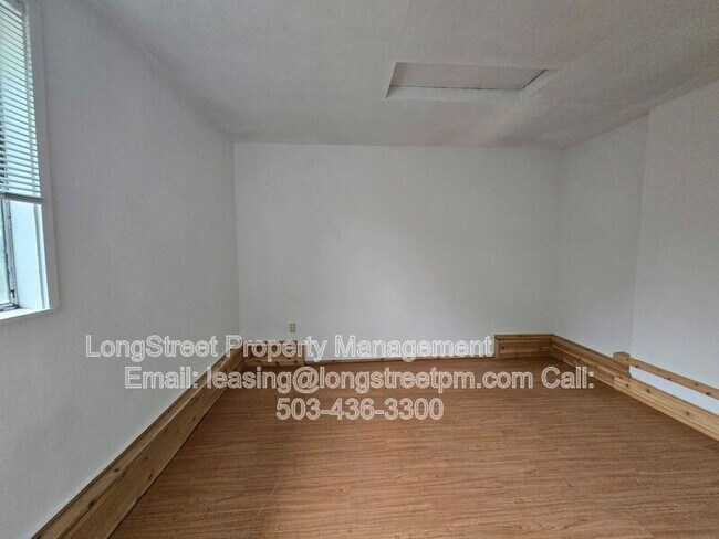 Building Photo - 2711 Newton St