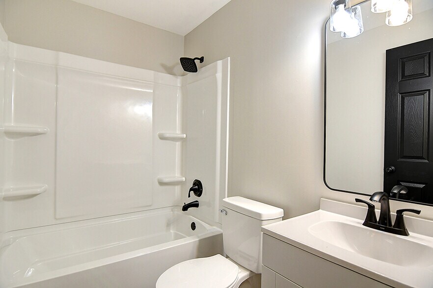 Building Photo - 1204 S Main St