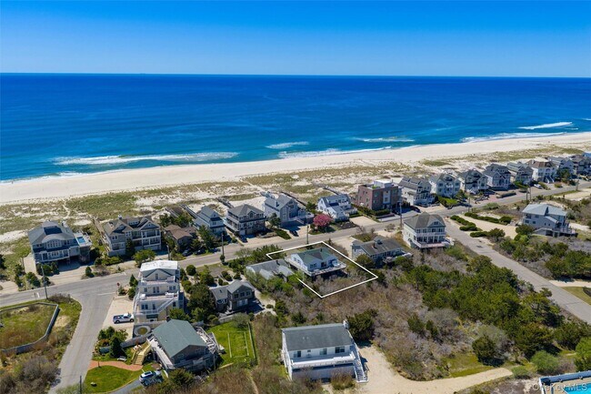 Building Photo - 898 Dune Rd