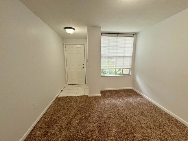 Building Photo - 1010 Bella Vista Blvd