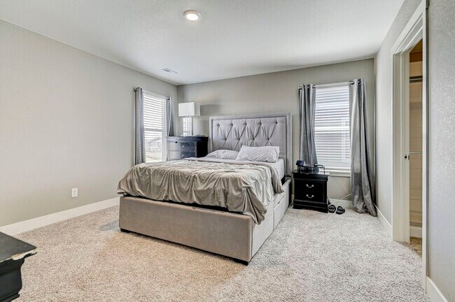 Building Photo - 10525 Castor Dr