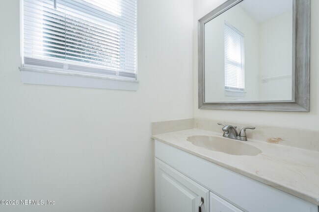 Building Photo - 597 Sturdivant Ave