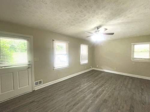 Building Photo - 3940 Butterfield Dr NW