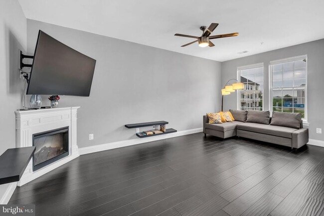 Building Photo - 21600 Romans Dr