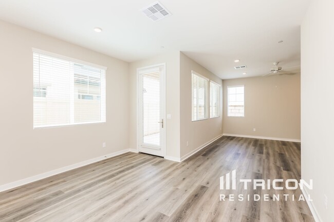 Building Photo - 28105 Cookhouse Ln