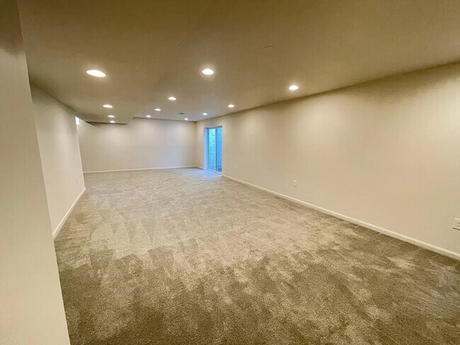Building Photo - 12076 Prickly Ash Way