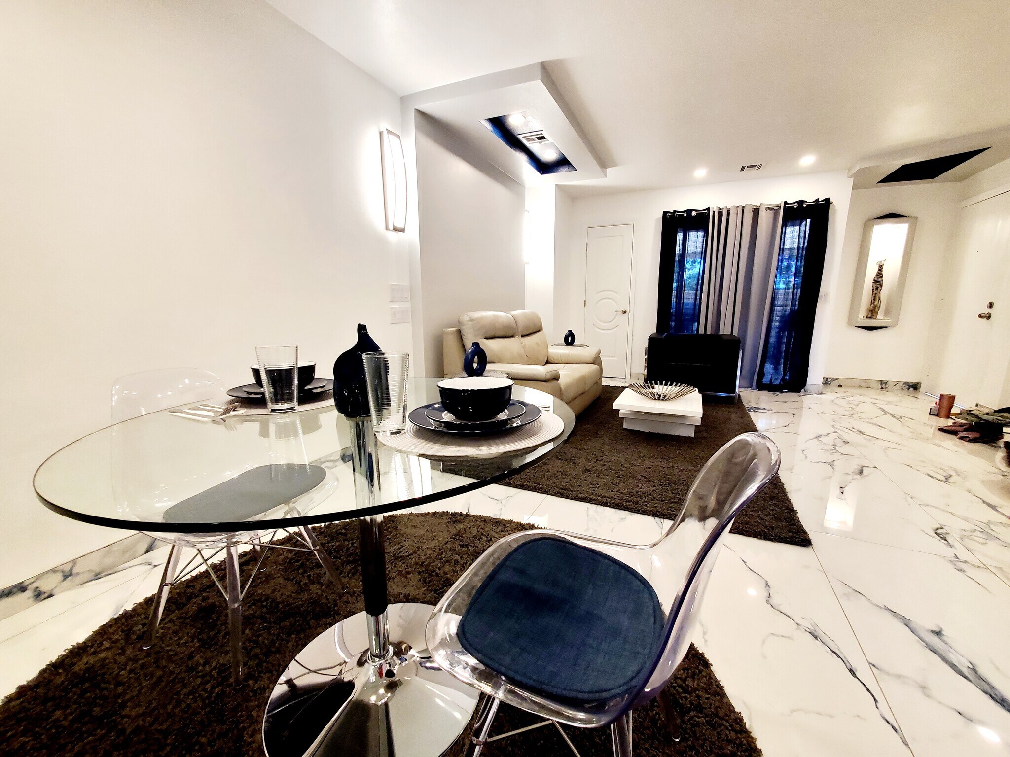 Building Photo - 470 S Calle Encilia