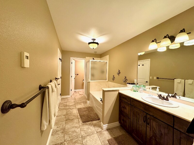 Building Photo - 153 Oakmont Lp