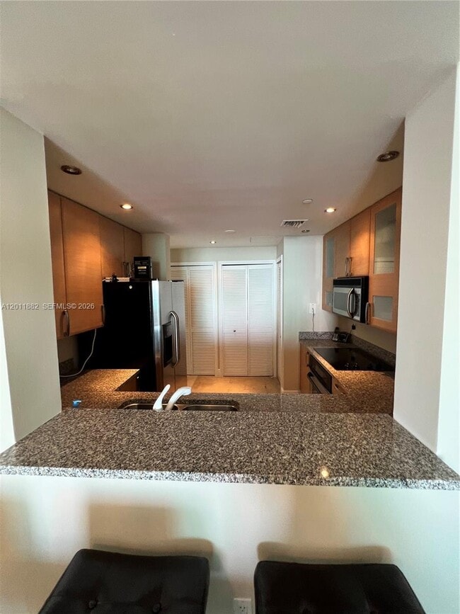 Building Photo - 2101 Brickell Ave
