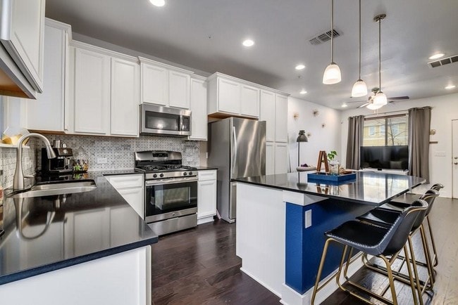 Building Photo - 7611 Wolverine St