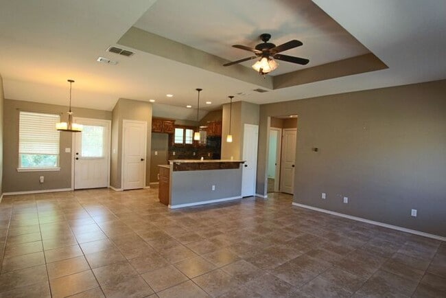 Building Photo - Tour Today! 3 Bedroom 2 Bath in Lindale ISD!