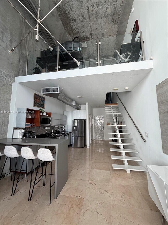 Building Photo - 690 SW 1st Ct