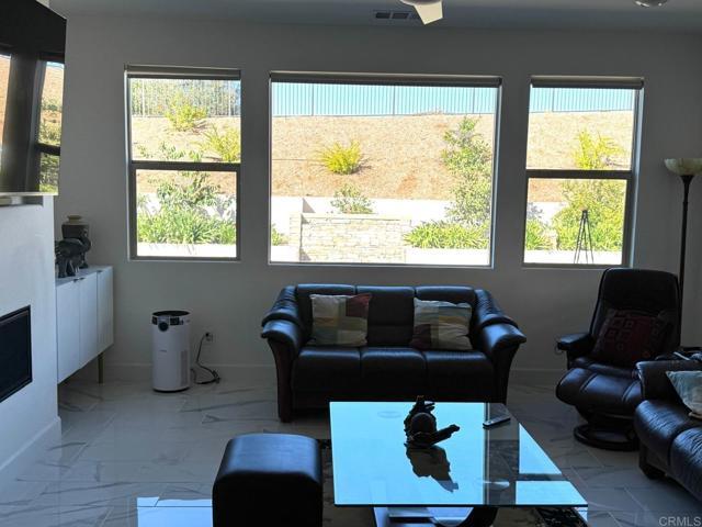 Building Photo - 911 Lindbergh Dr