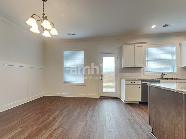 Building Photo - 1016 Carter Ridge Dr