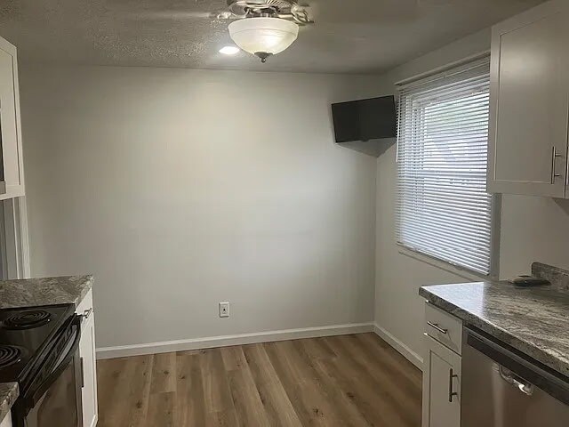 Building Photo - 506 Ridgewood Ave